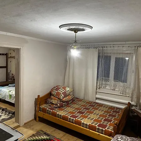 батьківська хатина